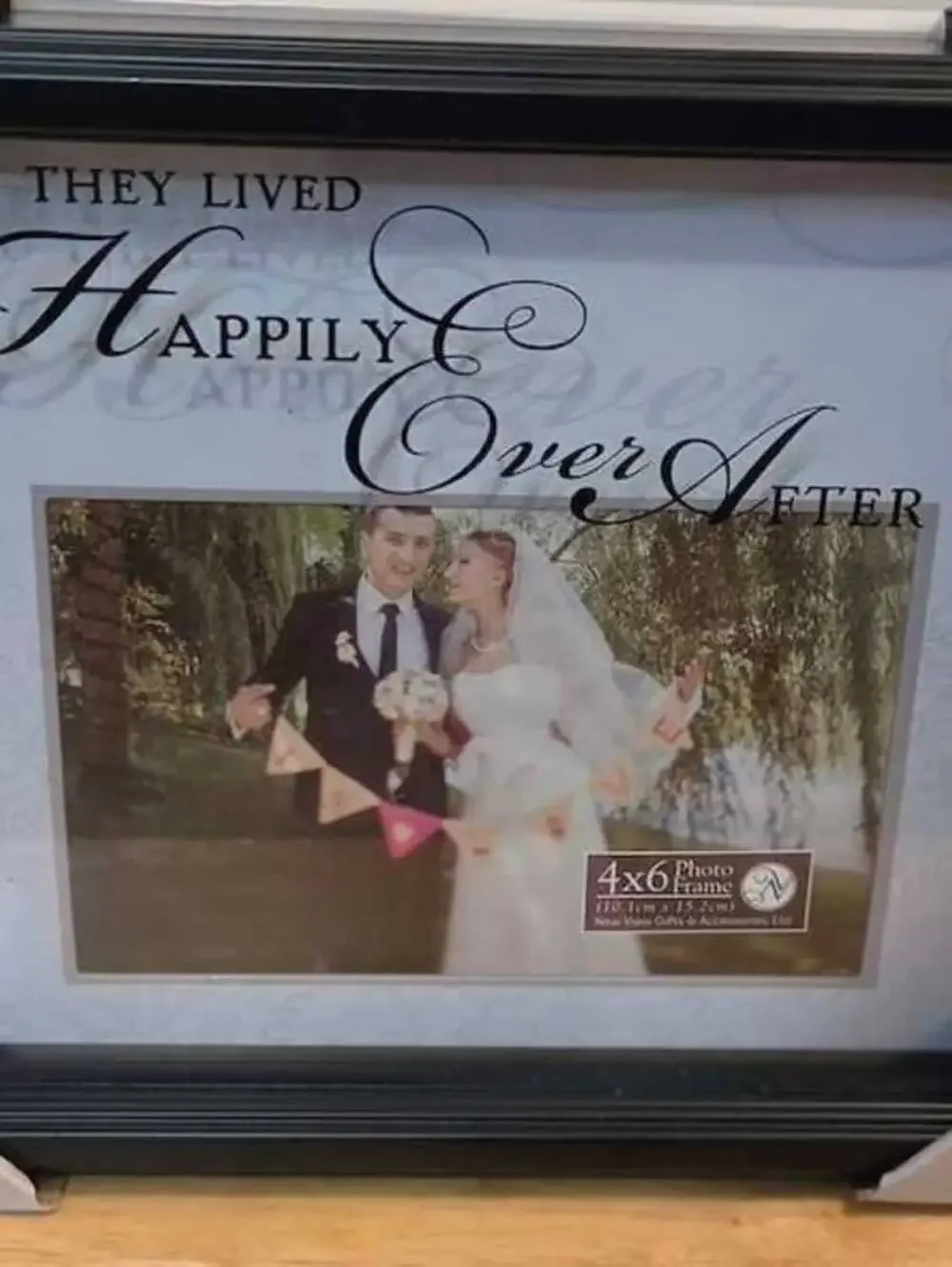New 4x6 Wedding Photo Frame - Happily Ever After Black Frame